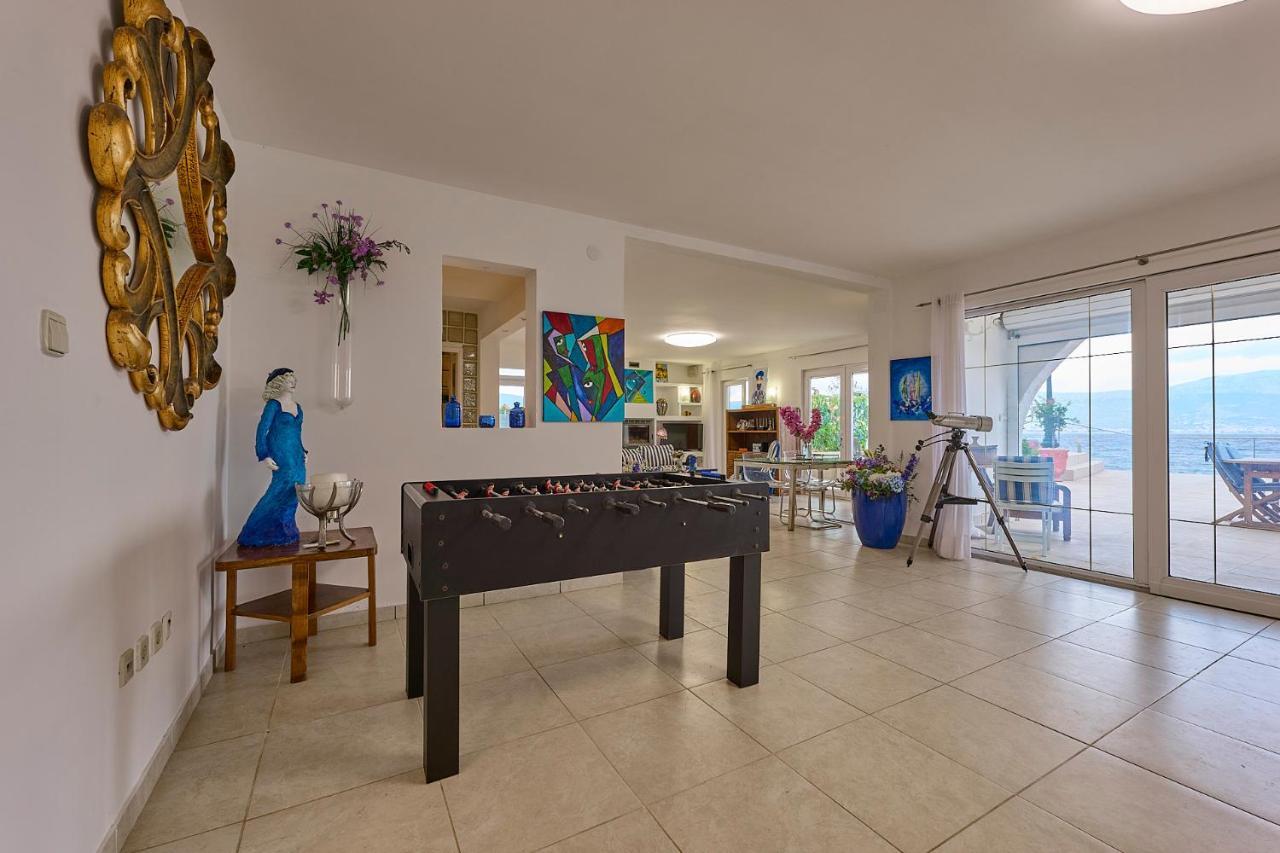 Villa Unique Sur La Plage Pour Des Vacances Inoubliables En Famille Ou Entre Amis Pour 10 Personnes Slatine Bagian luar foto