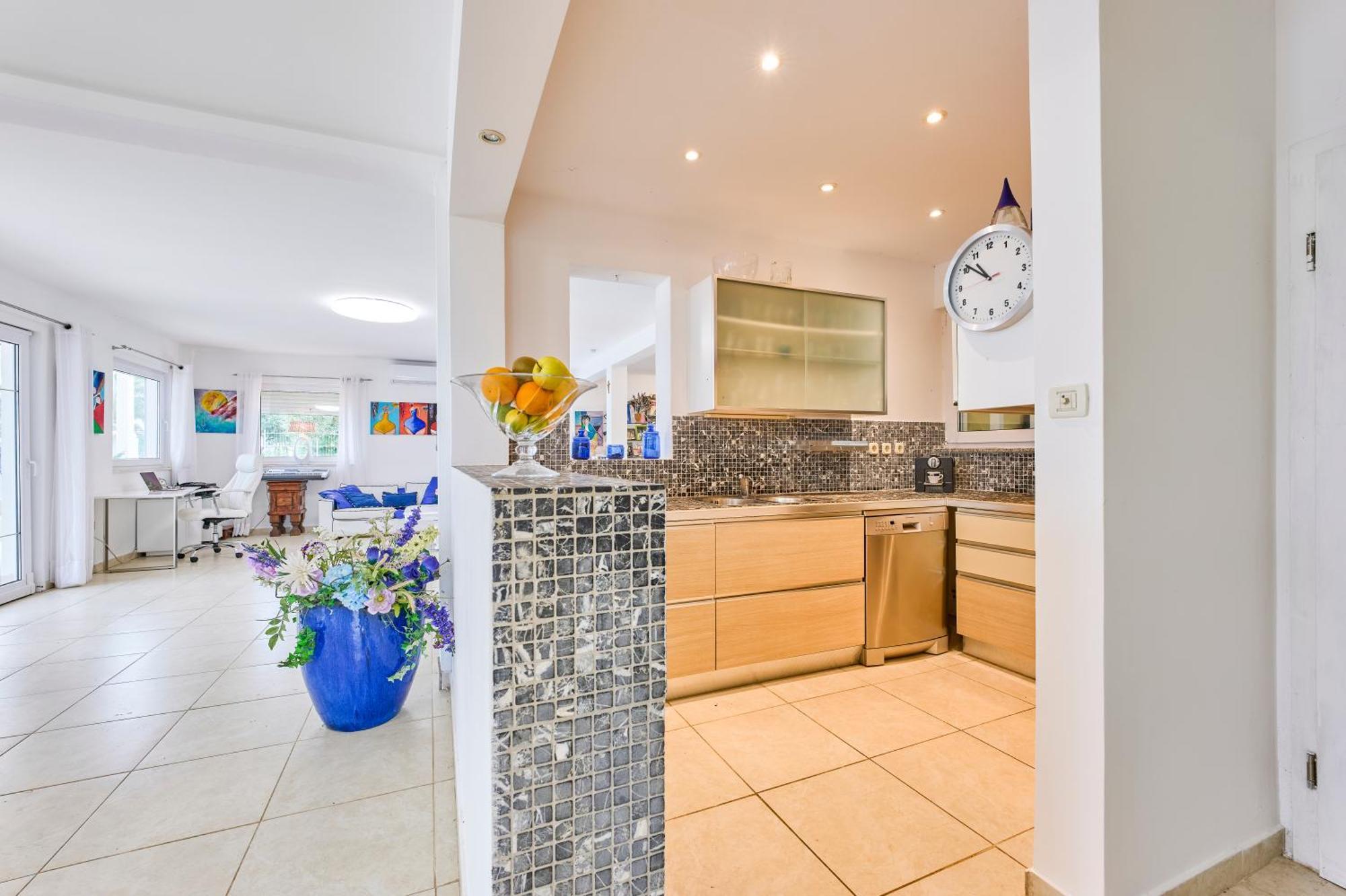 Villa Unique Sur La Plage Pour Des Vacances Inoubliables En Famille Ou Entre Amis Pour 10 Personnes Slatine Bagian luar foto
